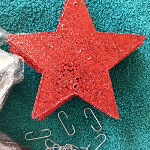 Wooden Christmas stars new, pack of 10, red and gold