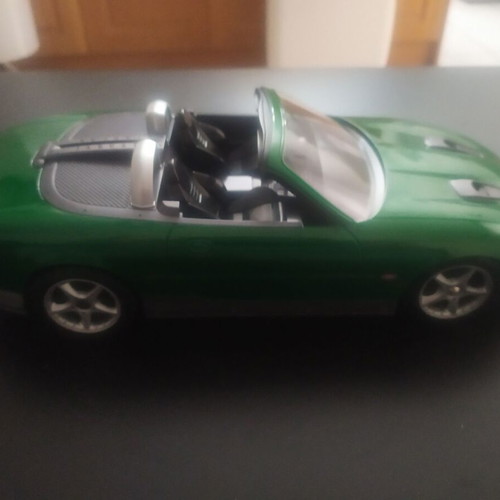 Collectible Jaguar XKR Roadster James Bond 007 car like new