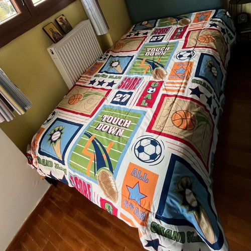 Circo thin winter quilt single bed with pillowcase like new