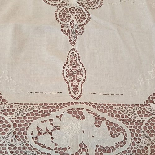 Handmade tablecloth new, approximately 170 × 170cm