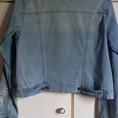 Esmara women's denim jacket like new, spring embroidered design