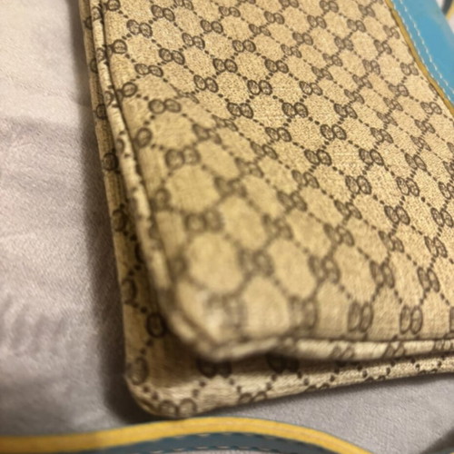 Small shoulder bag used in very good condition