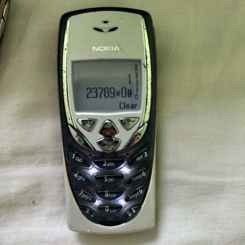 Nokia 8310 used phone lot missing SIM covers without batteries