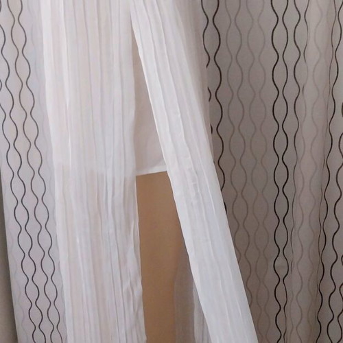 Mesh pleated skirt white like new, size M