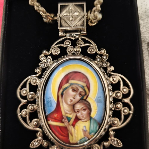 Episcopal Pectoral Enkolpio with Panagia and Russian Enamel 925° like new
