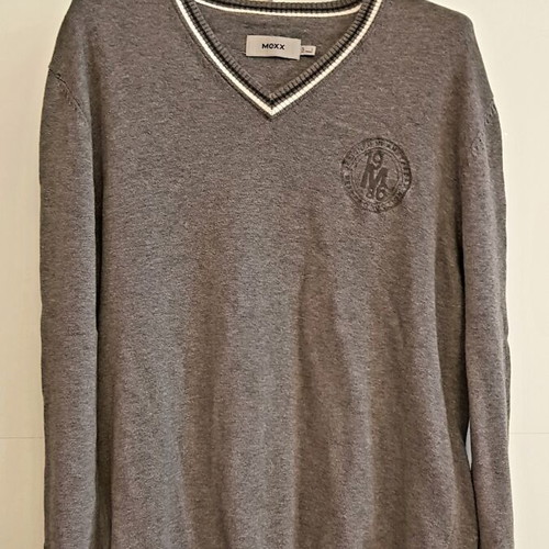 Mexx Fashion men's sweater gray V-neck Large like new