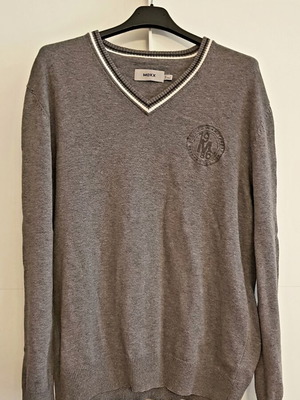 Mexx Fashion men's sweater gray V-neck Large like new