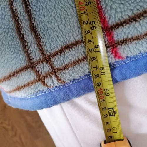 Children's blanket like new, very warm