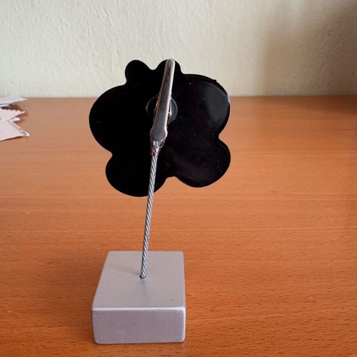 Desk decoration for notes like new