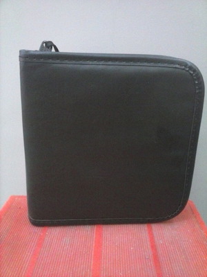 CD case (βαλιτσάκι) μαύρο δερματίνη για 24 CD/DVD/BDR καινούργιο