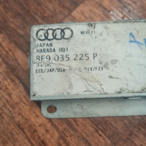 Antenna amplifier for Audi A4 8E9 035 225 P used