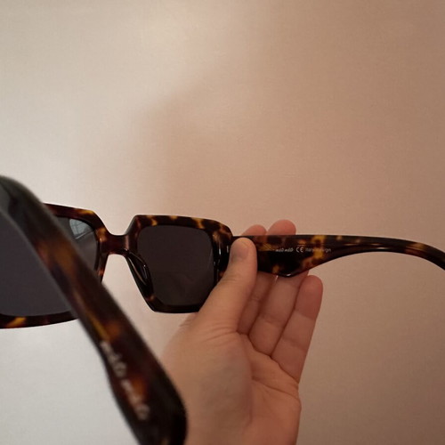 Mati Mati women's sunglasses rectangular tortoiseshell like new