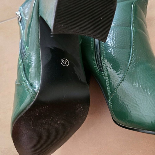 Green patent leather ankle boots like new, size 38