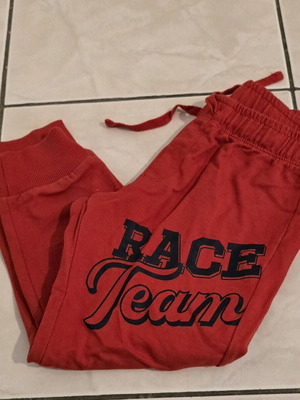 Children's red sportswear size 4-5 years like new