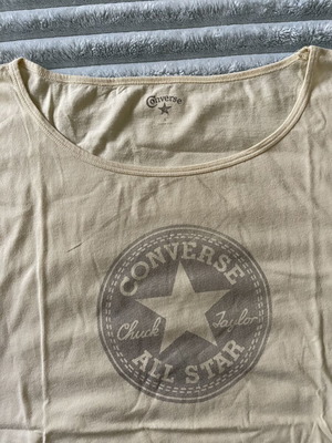 Γυναικείο T-shirt Converse μεταχειρισμένο, μέγεθος S, κίτρινο