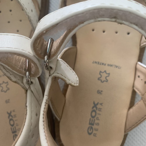 Geox sandals for girl size 29, worn lightly, white