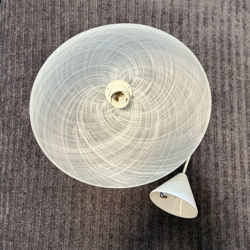 Pendant lamp like new, dimensions 29 x 15 cm