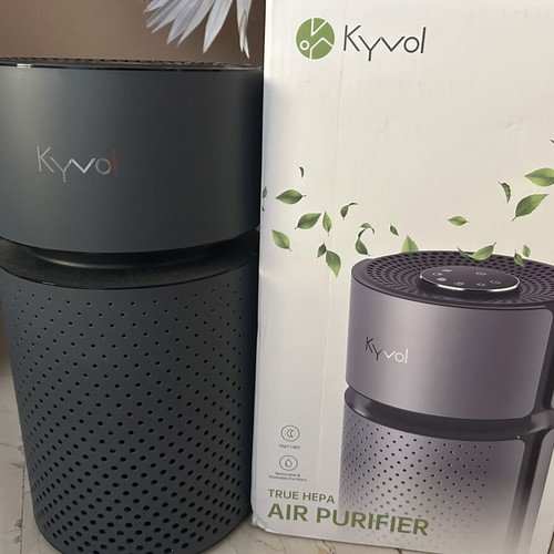 Kyvol Air Purifier new with all accessories