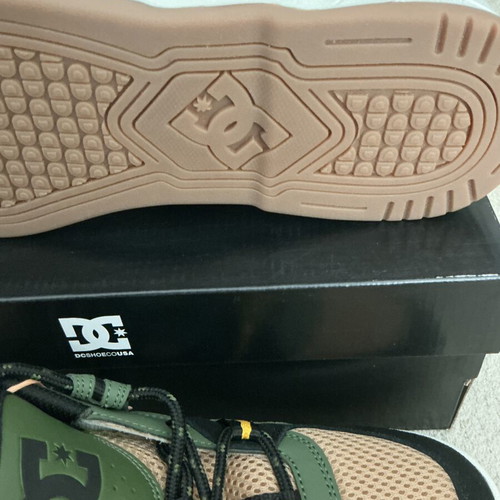 DC Sneakers size 44.5, green