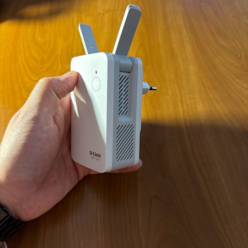 D-Link Dual Band Wifi Repeater like new