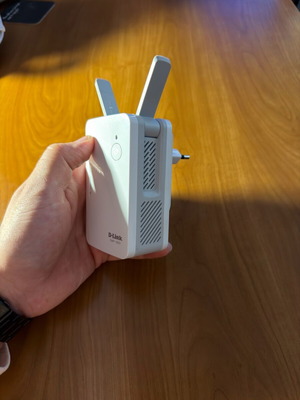 D-Link Dual Band Wifi Repeater like new