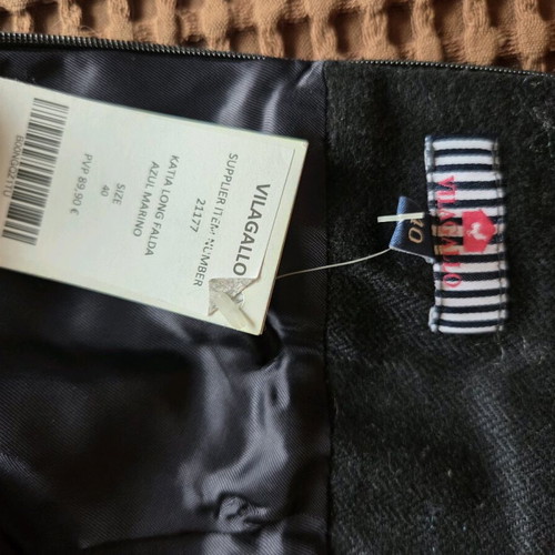 Vilagallo wool skirt new with tag, size 40, black and blue