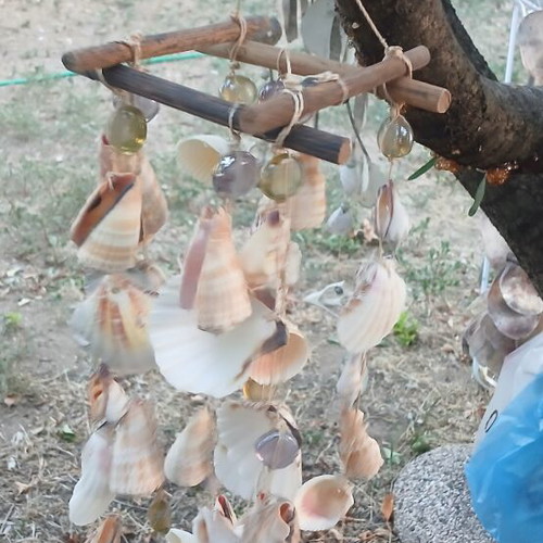 Melodos hanging decoration with real seashells