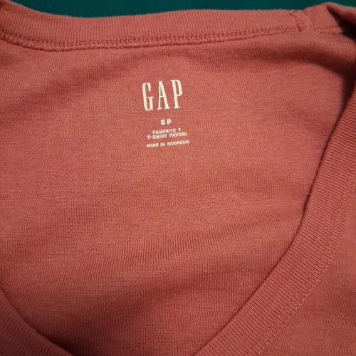 GAP women's long sleeve shirt like new, pink, size M