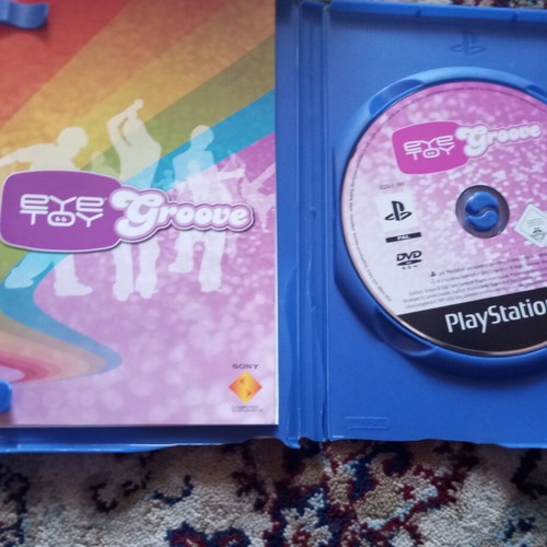Ps2 Eye Toy Groove used, broken case with manual included