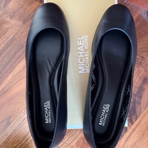 Michael Kors black ballerinas like new, size 36.5