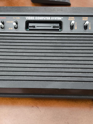 Atari 2600 Ρετρό Κονσόλα με 4 Παιχνίδια Σαν Καινούργιο