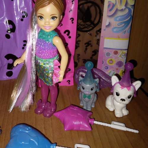 Mattel Barbie Chelsea Color Reveal Holiday Surprise Party playset used