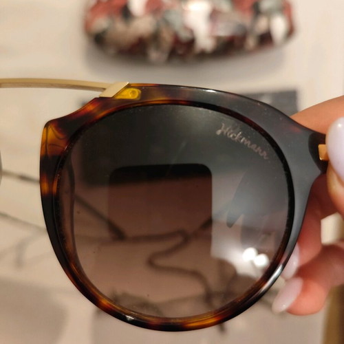 Ana Hickmann sunglasses like new, brown with chain and case