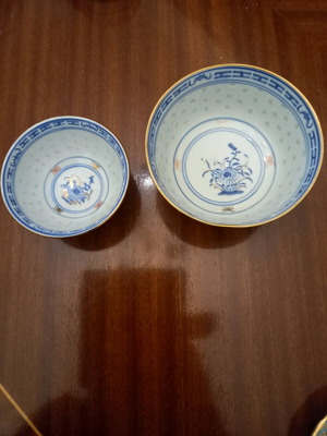 Chinese decorative porcelain bowls set of 2 new, blue with gold