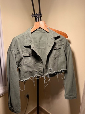 Crop olive demin jacket Celestino like new