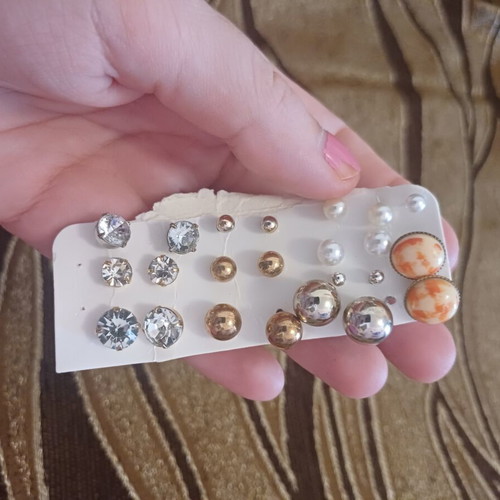 Various earrings new