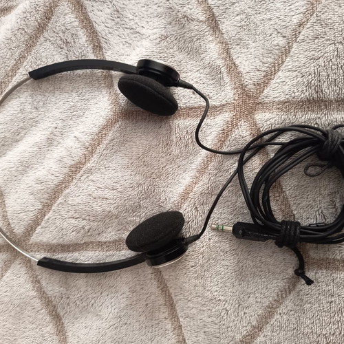 Vintage '80s Sony MDR-30 Dynamic Stereo Headphones