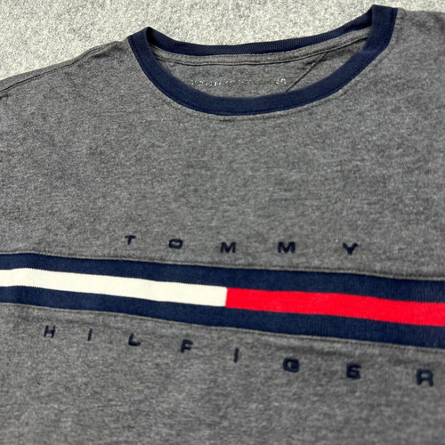 Tommy Hilfiger women's short-sleeve cotton t-shirt medium gray used