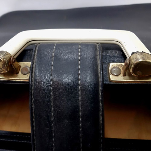 Original Doctor Bag from the 1950s in like new condition