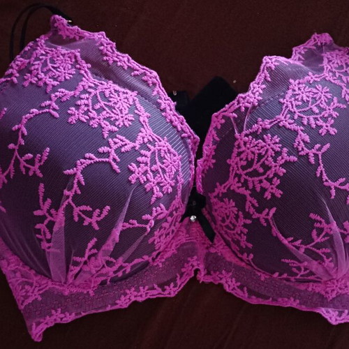Bras with underwire and padding size 85C new, set of 3