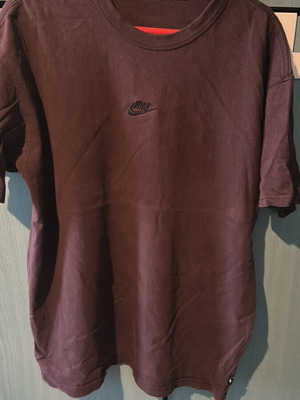 Nike μπλούζα μεταχειρισμένη, καφέ με ραμμένο logo