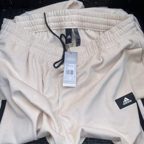 Adidas Mens Future Icons Premium O-Shaped Velour Pants new, size 2XL, beige