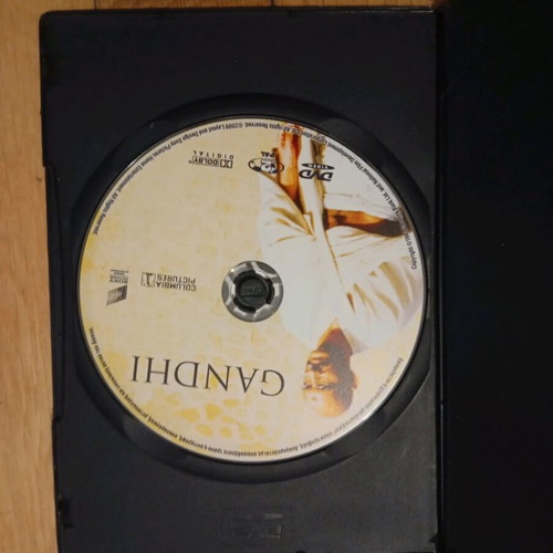Gandhi DVD like new with Greek subtitles and dubbing