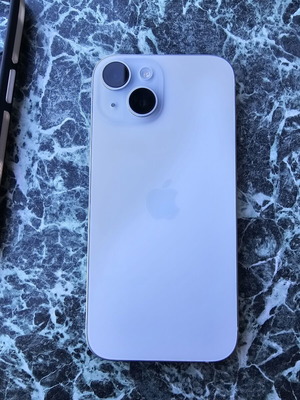 iPhone 15 128GB Sky Blue σαν καινούργιο με power bank