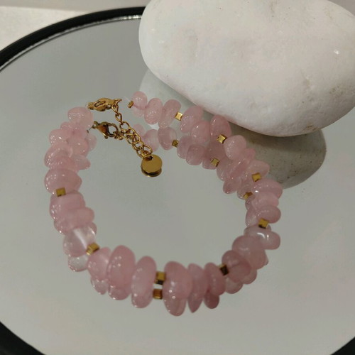 Handmade bracelet with rose quartz and hematite in gold color made to order