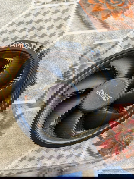 Ψύκτρα wraith της AMD ΑΜ4 (Θα καθαριστεί)