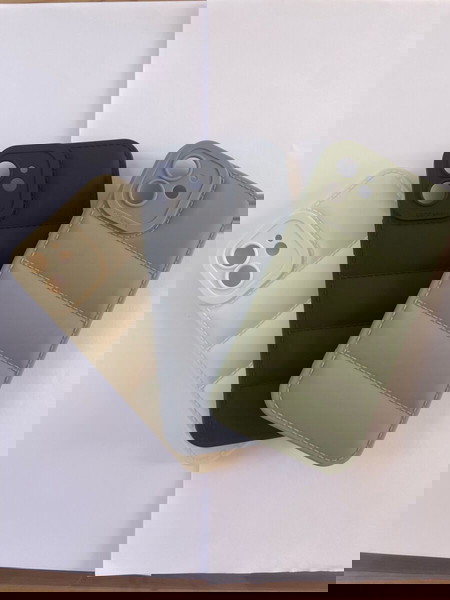 Set 3 θήκες για το IPhone 12 1 θήκη Λαδί-Λαχανί, 1 θήκη μαύρη και 1 θήκη άσπρη