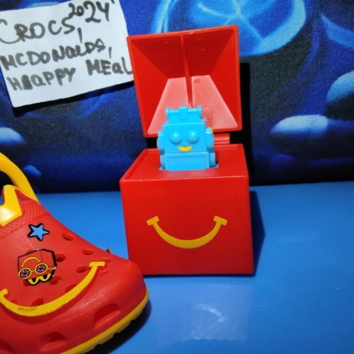 Happy Meal McDonald's Crocs and Lil McDonald's keychains like new