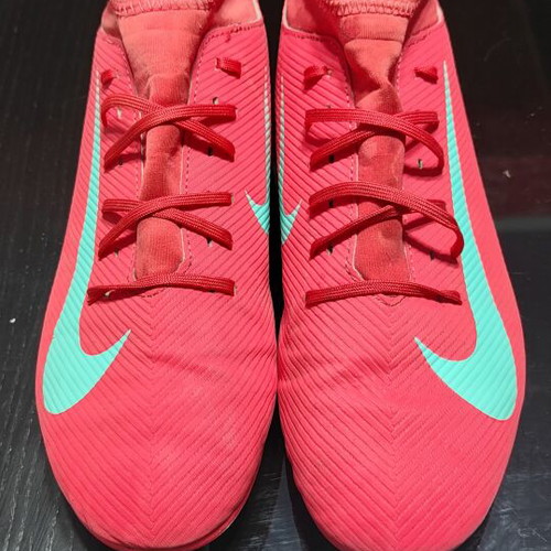 Nike Mercurial football boots, size 41, pink and turquoise