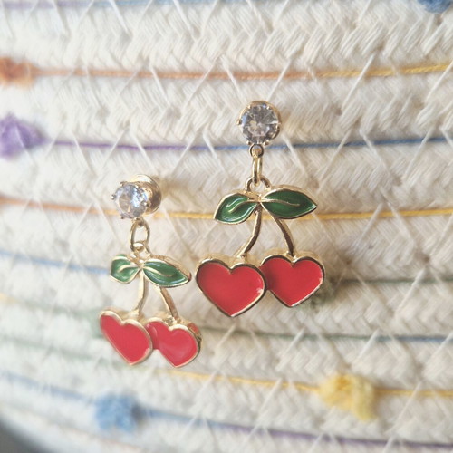 Cherry Love Earrings new, red and gold with heart-shaped cherries and rhinestones